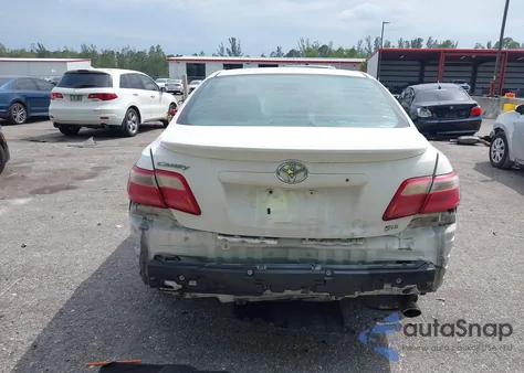 2007 Toyota Camry Se z USA, uszkodzony, nr VIN 4T1BE46K27U604898